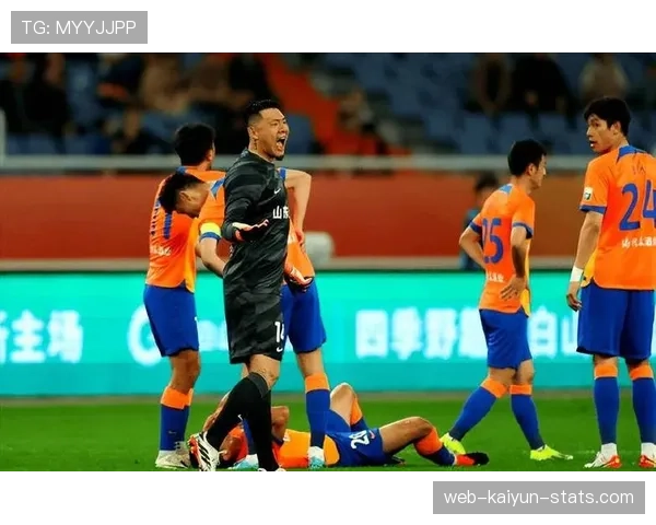 泰山危机揭秘：战术体系崩溃背后，中超豪门为何陷入争冠困境？