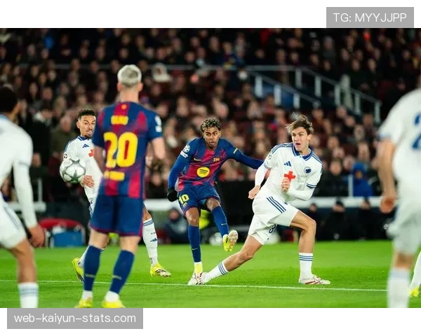 足球比赛中哪些情况会导致比赛因中断规则而暂停或终止？