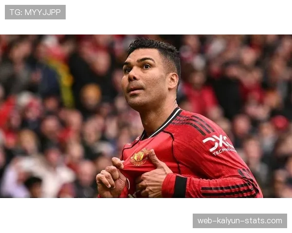 曼联更衣室矛盾再度曝光：球队近期稳定性面临考验，竞争格局受到影响